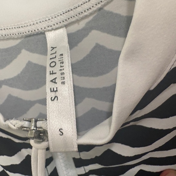 Seafolly Australia Zip Front Rash Guard Swim Vest – Tidal Wave- Size S 🌊🖤🤍 - Picture 5 of 9